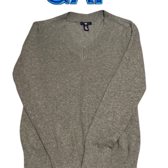 Gray V-Neck Sweater by Gap with Long Sleeves and Soft Texture - Picture 1 of 6